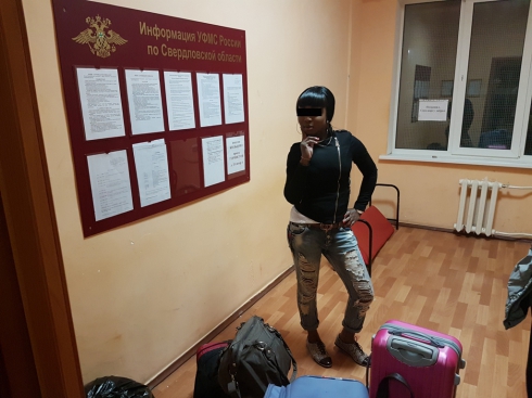 Нигерийская проститутка попросила помощи у свердловского омбудсмена. «Хочу быстрее уехать домой»