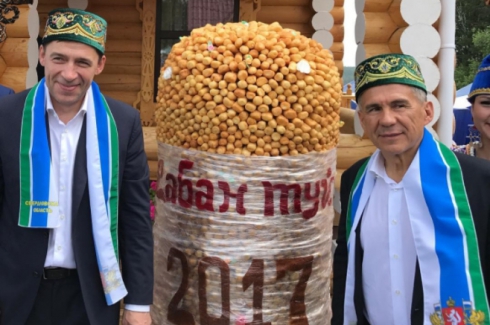 Президент Татарстана празднует Сабантуй в уральском селе