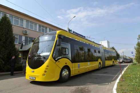 Евгений Куйвашев об электробусах: «Такой транспорт нам необходим»