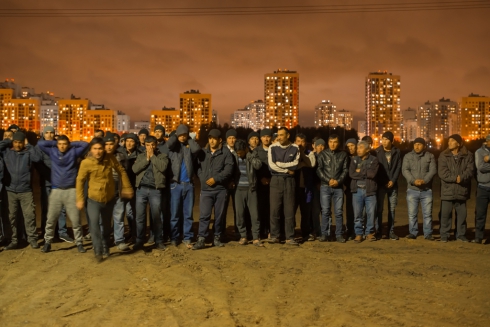 Полицейские «прошерстили» строящийся микрорайон в Екатеринбурге в поисках нелегальных мигрантов