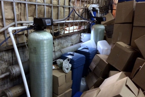 В Камышлове оперативники ФСБ накрыли крупный склад алкогольного контрафакта