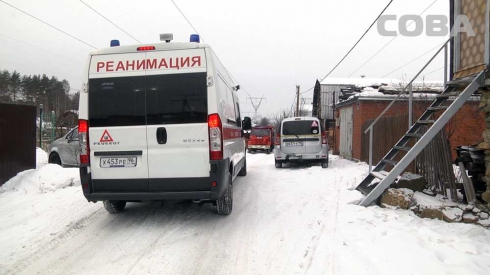В Екатеринбурге при пожаре в частном доме пострадала двухлетняя девочка