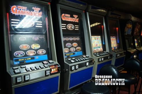 Полицейские прикрыли игровой зал в гараже на Сортировке (ФОТО)