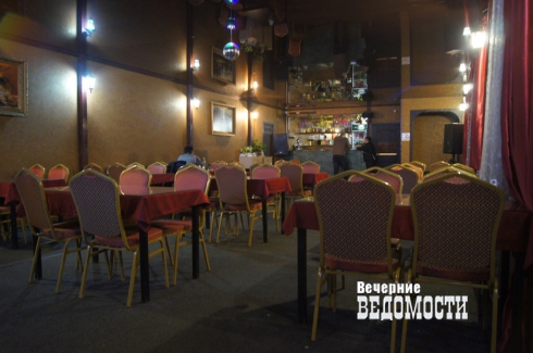 Кафе на честном слове: общественники выявили в Екатеринбурге нелегальную «узбечку» (ФОТО)