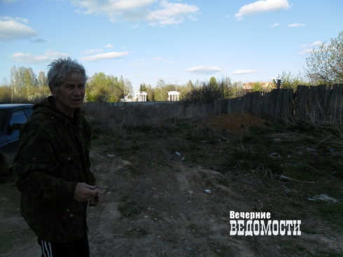 Березовский пенсионер уже 10 лет воюет за землю с Брозовским, Писцовым и крупнейшим застройщиком