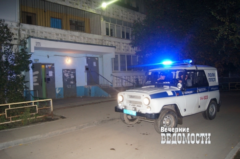 В Екатеринбурге полицейские обнаружили игровой зал в квартире жилого дома (ФОТО)
