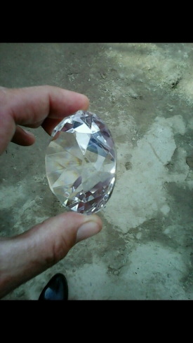 Сотрудники свердловского ОБОП задержали вооруженных продавцов изумрудов