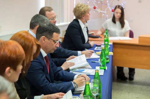 Легендарный хоккеист Павел Дацюк защитил диплом в УрФУ