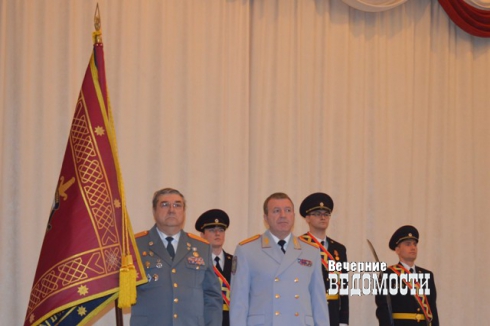 Ветераны уральской полиции получили собственное знамя