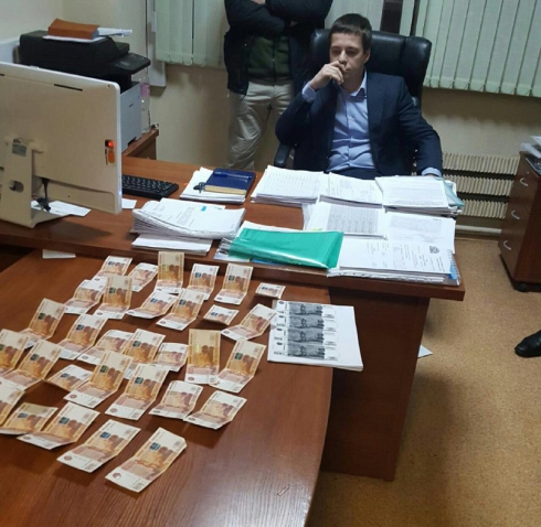 Задержан директор департамента рекламы МУГИСО (фото)