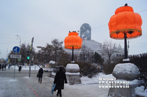 Абажуры Тимофея Ради вновь украсили центр Екатеринбурга (ФОТО)