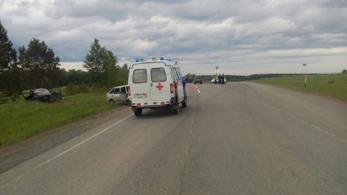 Один человек погиб и трое получили травмы в ДТП на Урале