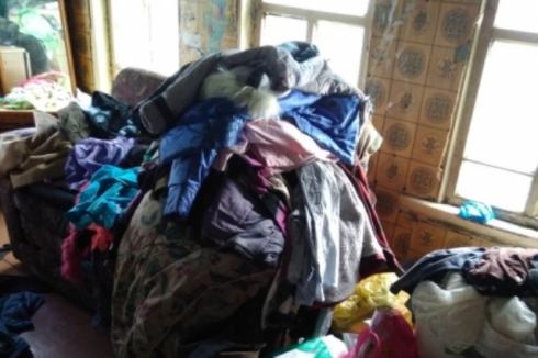 Пятерых малышей забрали свердловские полицейские, спасая их от родителей