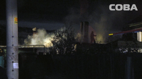 В переулке Соболином в Екатеринбурге сгорел частный жилой дом