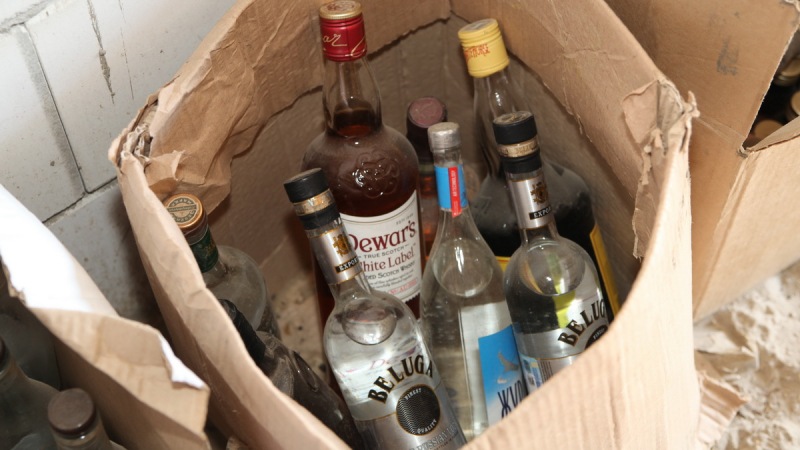 Курганец, обвиняемый в незаконном хранении и реализации крупной партии контрафактного алкоголя, предстанет перед судом