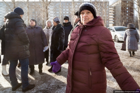 Жители Уралмаша пожаловались депутату Госдумы на магазины по соседству