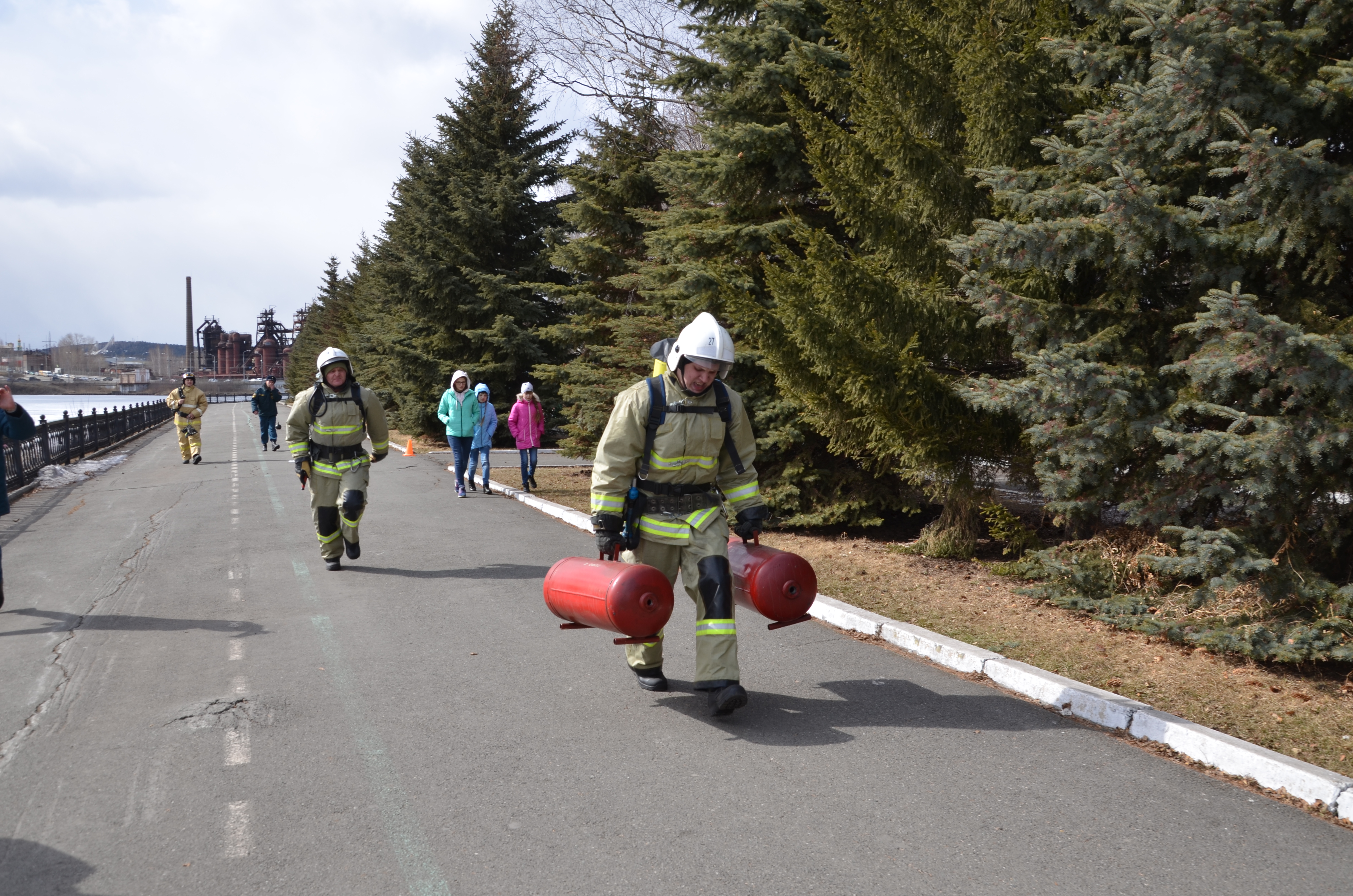В Свердловской области прошел I Чемпионат по пожарно-спасательному кроссфиту