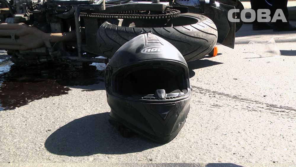 В ДТП на Металлургов пострадал мотоциклист