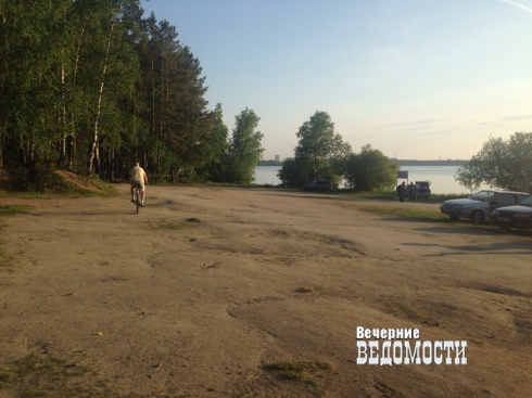 Шарташский парк превращается в свалку