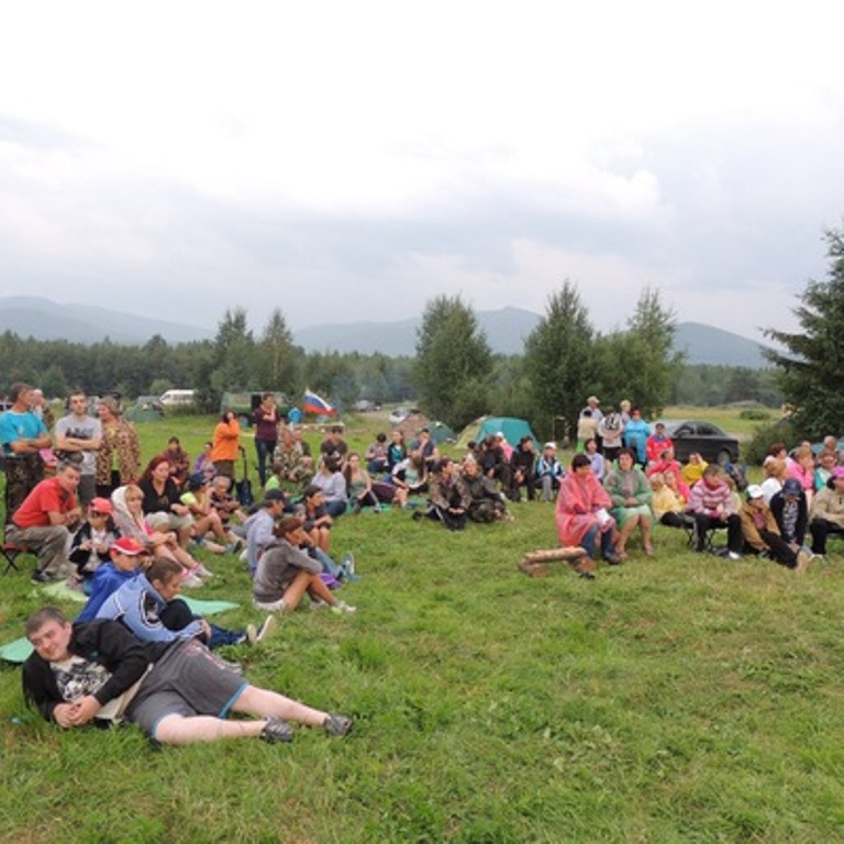 Фестиваль собирает любителей авторской песни у подножия Конжаковского Камня Фестиваль собирает любителей авторской песни у подножия Конжаковского Камня