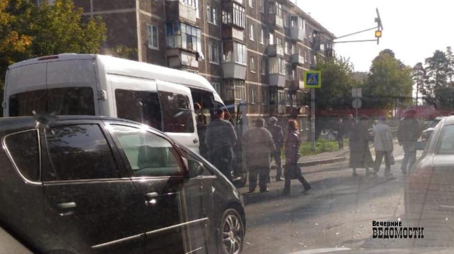 На выборах в городскую думу Екатеринбурга фиксируется массовый подвоз избирателей На выборах в городскую думу Екатеринбурга фиксируется массовый подвоз избирателей