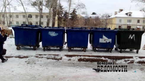 В Екатеринбурге территория 19-го военного городка превратилась в большую мусорную свалку