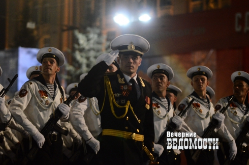 Генеральная репетиция парада Победы прошла в Екатеринбурге (ФОТО)