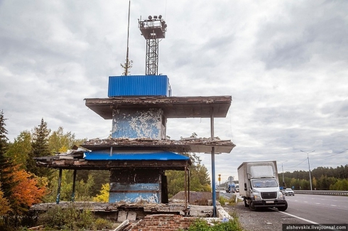 В Екатеринбурге могут снести старый пост ГИБДД на Металлургов