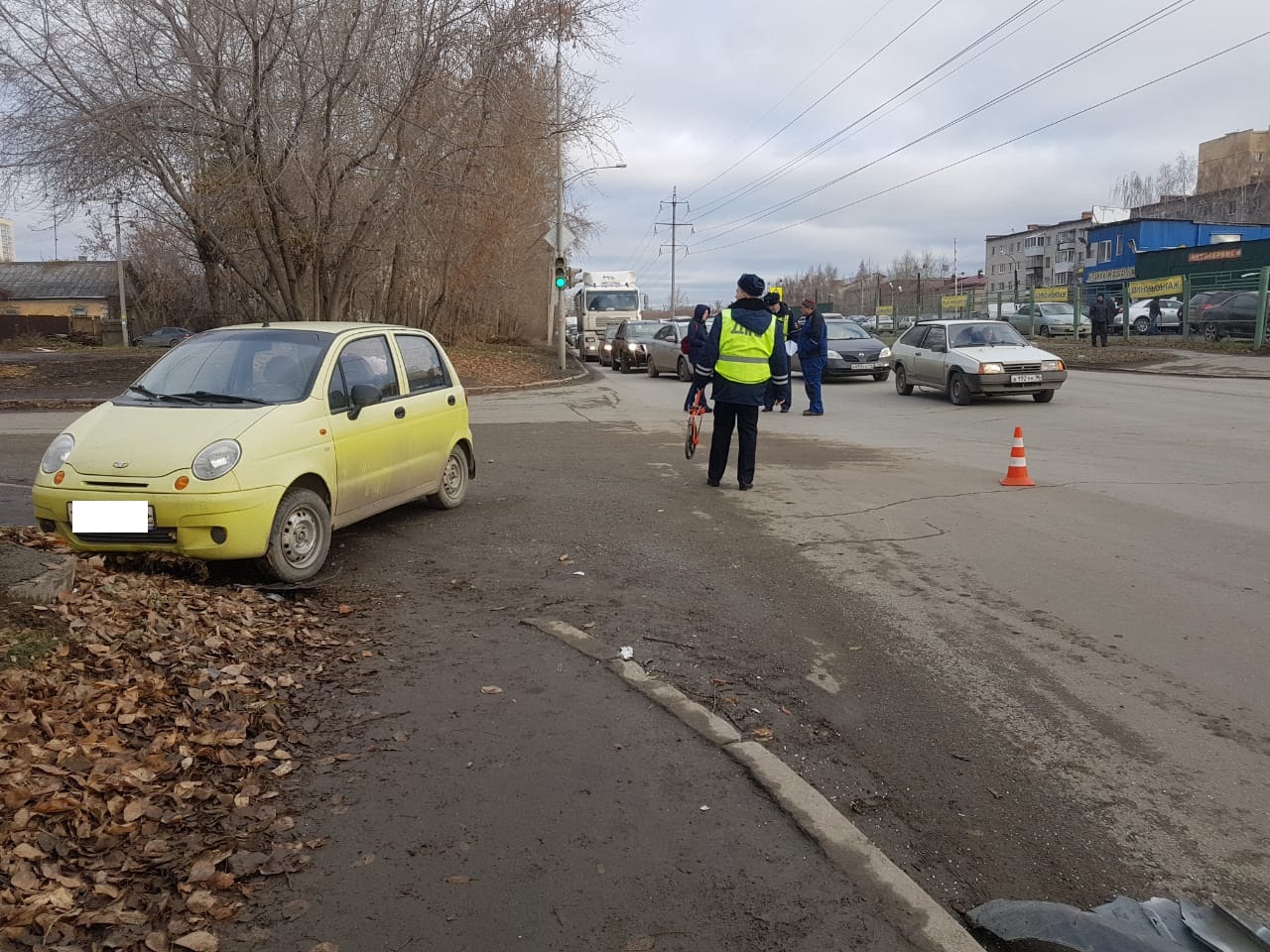 В Екатеринбурге с места ДТП госпитализировали ребенка в состоянии комы 