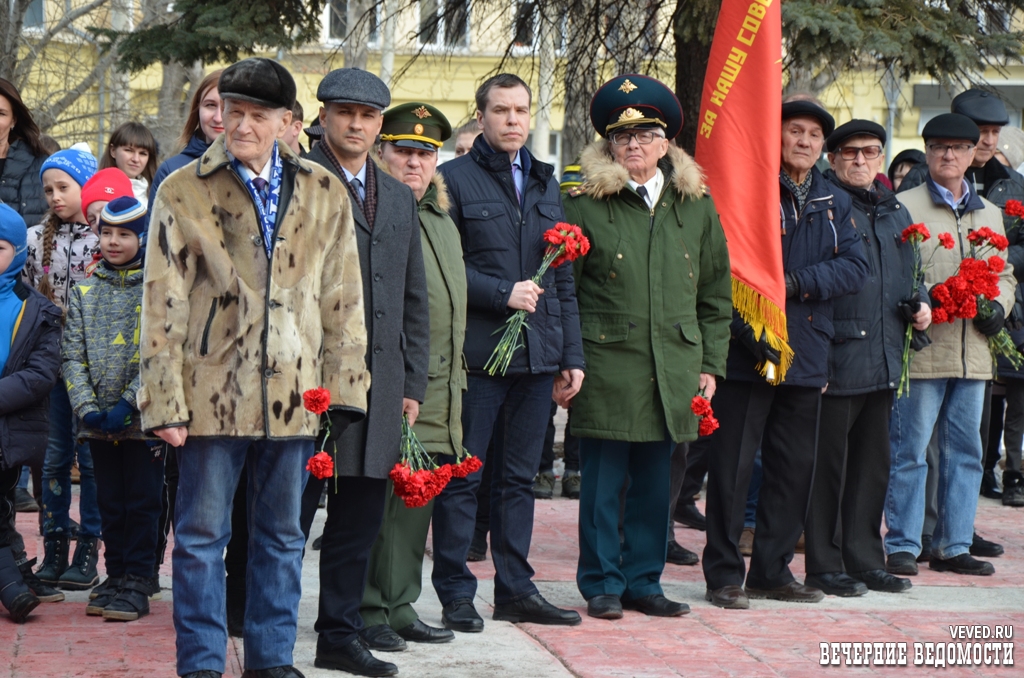 В Екатеринбурге отпраздновали 77-ю годовщину формирования Уральского добровольческого танкового корпуса