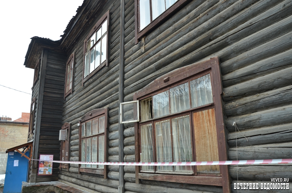 Председатель гордумы и сотрудники прокуратуры встретились с погорельцами на Уралмаше