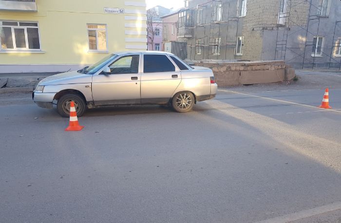 В Каменске-Уральском автомобиль сбил перебегавшего дорогу ребенка