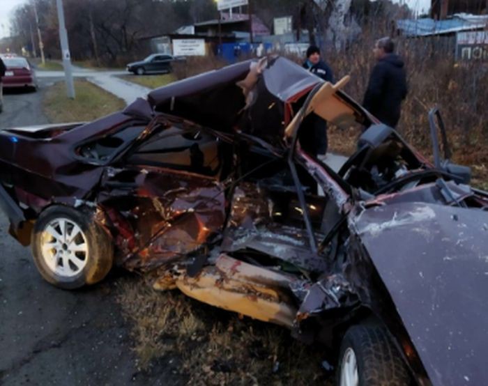 В результате столкновения в Екатеринбурге погиб водитель ВАЗ