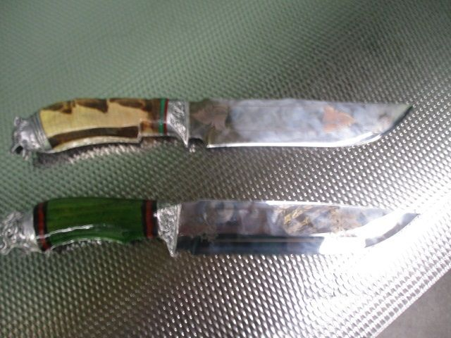 Два охотничьих ножа изъяли таможенники Кольцово у пассажира из Узбекистана